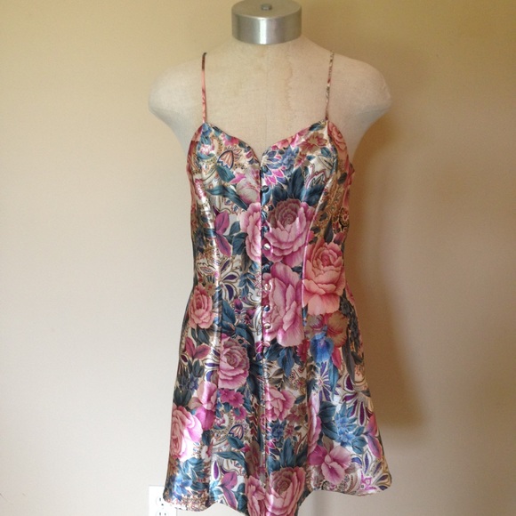 Victoria's Secret Other - Victoria's Secret Gold Label 80s 90s Floral slip